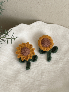 森系复古羊毛线手工针织向日葵胸花一举夺魁太阳花朵胸针小饰品女