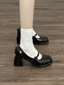 浅口法式玛丽珍鞋黑色厚底高跟鞋女白色女鞋子秋季单鞋复古小皮鞋