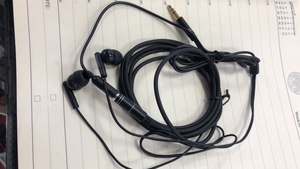 汤姆逊2.2米长线耳机重低音直播设备长线入耳式耳塞耳机