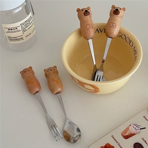 可爱韩国卡通小熊水果叉勺套装实木柄不锈钢点心叉便携餐具套装