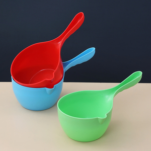 家用厨房水瓢加厚塑料水舀子家用长柄水壳汤勺加厚儿童洗头水勺子