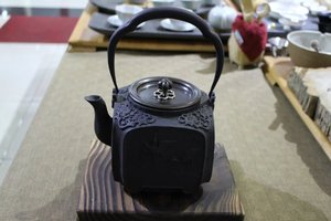 台湾衡连铁壶四方海浪 铸铁煮水茶壶仿古日式 煮茶铁壶茶道用品