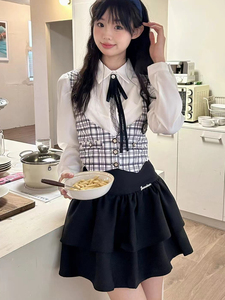 小画家领结徽章jk制服套装女韩式收腰减龄马甲长袖衬衣黑色蛋糕裙
