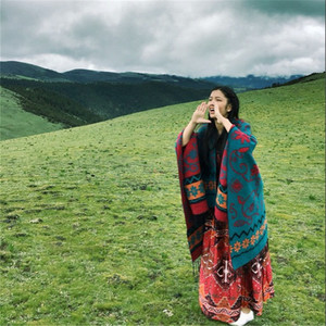 女士秋冬季 西藏青海加厚保暖斗篷民族风披巾仿羊毛围巾大披肩