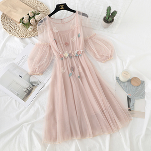 连衣裙2022新款夏天流行很仙的法国小众仙女花朵网纱吊带套装裙子