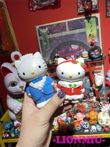 日本绝版中古2014年 三丽鸥 圣诞版 凯蒂猫 丹尼尔 玩具 摆件一对