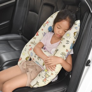 日本汽车抱枕被子两用儿童可爱靠枕宝宝车用安全带套车载睡觉枕头