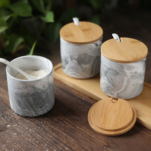 北欧家用陶瓷调味罐组合3个调料盒套装厨房带孔盖盐罐日式糖罐