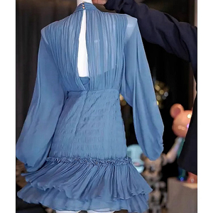 点点春季新款高级感气质名媛女神范风情万种设计感蓝色收腰连衣裙