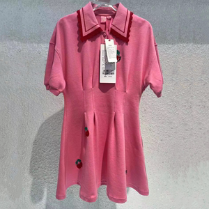 崔莉雅同款2023年春装女新款收腰水果樱桃刺绣粉色连衣裙LALABOBO