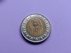 美品 埃及硬币1镑狮身人面像非洲 双色币图坦卡蒙 25mm 外国硬币