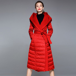 羽绒服女红色时尚设计感中长款显瘦羊绒拼接白鸭绒加厚女士外套潮