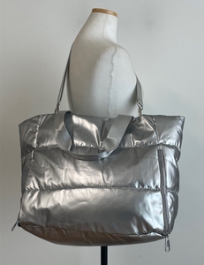 搭配款 超大容量银色简约太空包方格单肩电脑包斜挎多种背法包包