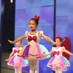 新六一蓬蓬纱裙演出服女孩七彩裙舞台舞蹈服幼儿园表演服装儿大童