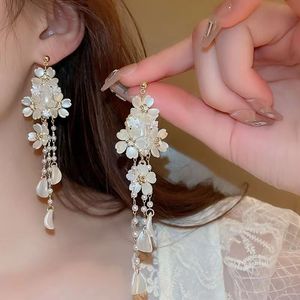 珍珠流苏耳环浪漫气质花朵耳钉小众设计高级感轻奢精致个性耳饰女