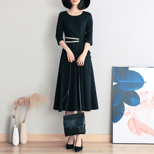 2024春季新款韩版时尚大气职业裙黑色正式场合七分袖圆领连衣裙