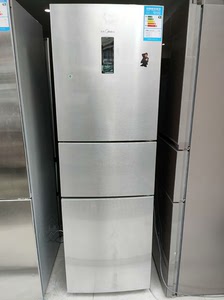 出售一台美的3开门冰箱，246升，风冷无霜☞成色新，一级节能