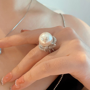 珍珠戒指女款高端网红新品仿真天然淡水贝珠蝴蝶结满钻开口戒指女
