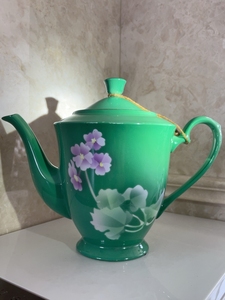 磁州窑国营年代，邯郸市陶瓷一厂，70年代初喷彩喷绘工艺茶壶，