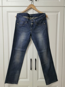 埃斯普瑞牛仔裤：购于品牌专柜，165/70A，仅试穿，闲置转