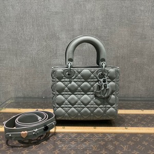 Dior/迪奥磨砂微章戴妃四格手提斜挎包