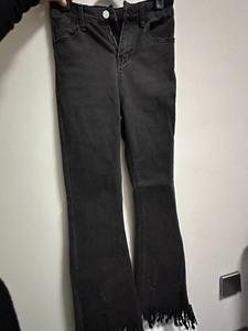微喇裤，不加绒，黑灰色，裤长102左右，裤脚碎边设计的，S码