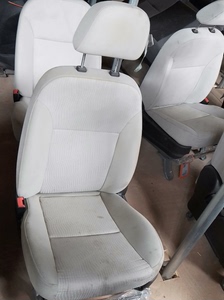 五菱宏光V左前座椅，五菱全系列配件，拆车件，二手汽车配件。