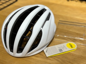 闪电最新款S-Works Prevail 3 骑行头盔