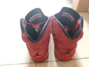 aj5高帮篮球鞋鞋 公牛红 复古篮球鞋 现在得物价格涨到26