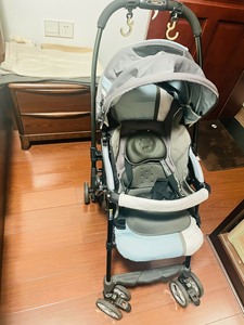 日本本土版combi康贝婴儿车 一键收车 符合婴儿人机轮廓