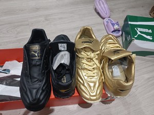 PUMA 足球鞋 黑色42 sample版9.8新 600，
