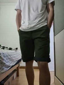 卡玛军绿短裤