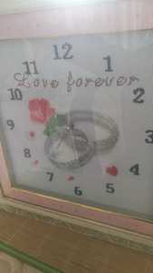 十字绣爱情love系列钟表裱框画自用的，挂在墙上的，秀品是手