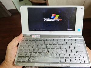 出索尼口袋本VGN-P17H 上网笔记本电脑，一款颜值很高的
