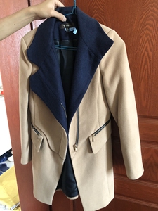 天谜中长款大衣，160/84A，卡其拼藏青色，买来没穿过几次