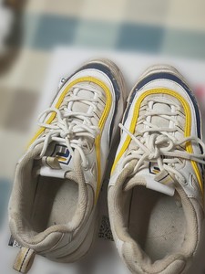 大四毕业，清理闲置，fila鞋  韩国代购购买 35码