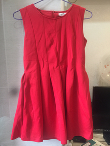汤唯同款太空棉小红裙，m码，全新未穿