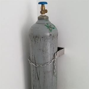 实验室车间汽瓶固定支架塑料钢瓶固定架氧气瓶防倾倒锁链布带配件