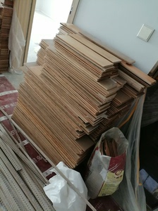 刚拆回来的实木复合地板，品牌福人地板1.2厚度，量大优惠，有