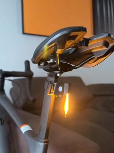【13.5包邮】全新自行车流星尾灯后座充电警示灯绑带式骑行装