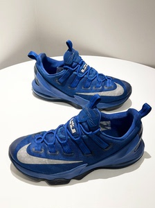 NIKE LBJ13 LOW 詹姆斯 蓝 42.5码