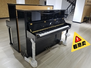 三益钢琴SE-121M，2019年生产，韩国进口琴，展示琴。