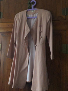 Fage 菲杰 日系 100%毛 粉色大衣款连衣裙或风衣，小