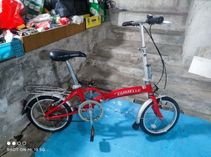 折叠自行车，16寸，阿米尼，客户置换下来，所有功能正常使用。