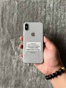 苹果iPhone X  64GB内存 银色 成色如图，有细微