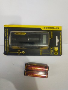 奈特科尔UM10充电器+神火电池18650、3000毫安锂电