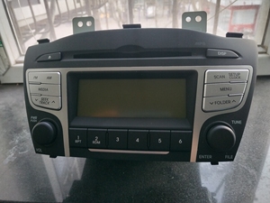 全新原装现代ix35车载CD收音机，包好无维修有需要的联系