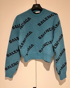 Balenciaga/巴黎世家女仕綠色滿logo短款毛衣36