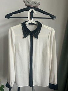 韩国品牌roem 经典黑白色雪纺衬衣，全新，四季款任意搭配！