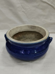 清代磁州窑祭蓝釉香炉，器型规整，釉色漂亮，品相如图，口沿有轻